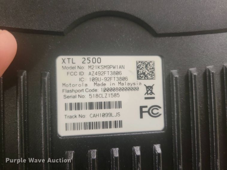 image for item NV9807 (10) Motorola radios