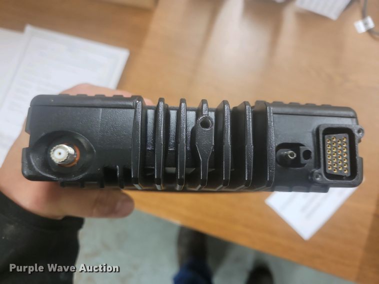 image for item NV9807 (10) Motorola radios