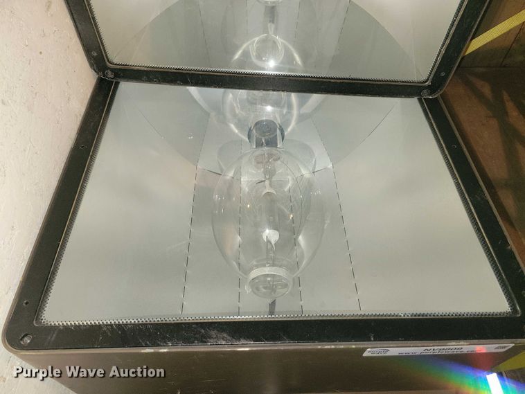 image for item NV9809 (12) light plant floodlight heads