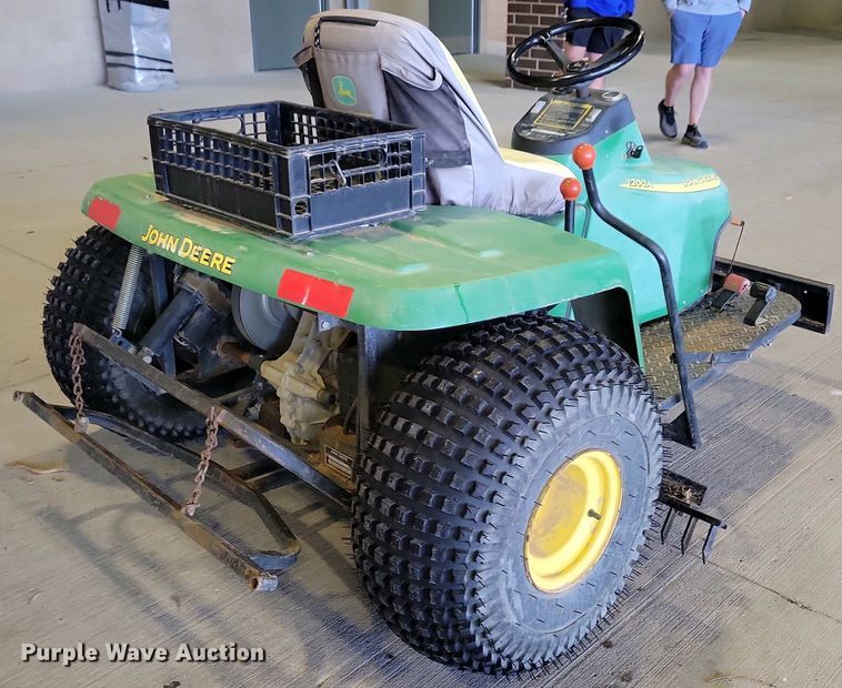 image for item NV9818 John Deere 1200A bunker rake