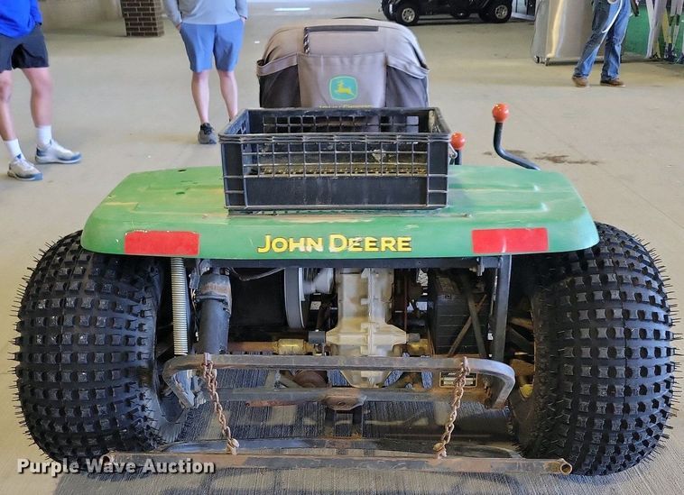 image for item NV9818 John Deere 1200A bunker rake