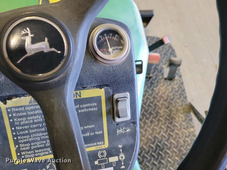 image for item NV9818 John Deere 1200A bunker rake