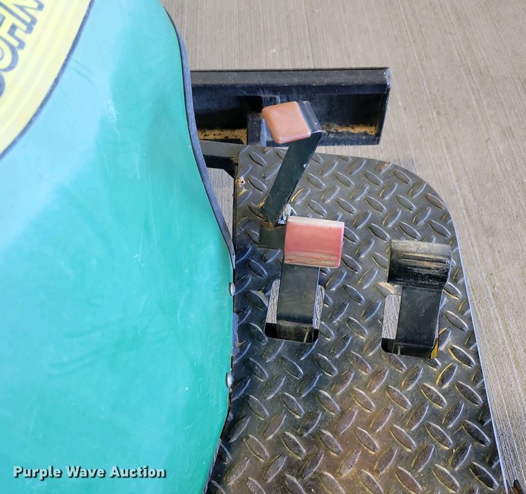 image for item NV9818 John Deere 1200A bunker rake