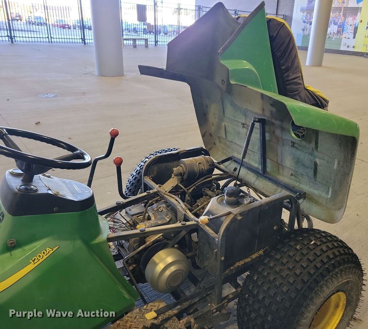 image for item NV9818 John Deere 1200A bunker rake