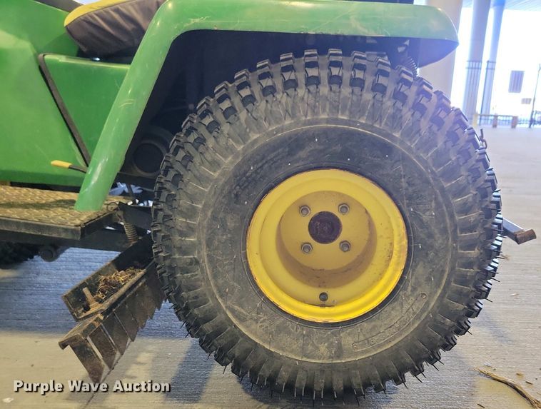 image for item NV9818 John Deere 1200A bunker rake