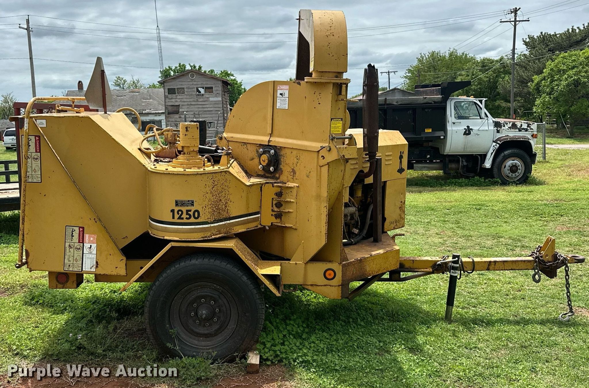 1989 Vermeer 1250 wood chipper in Custer City, OK | Item