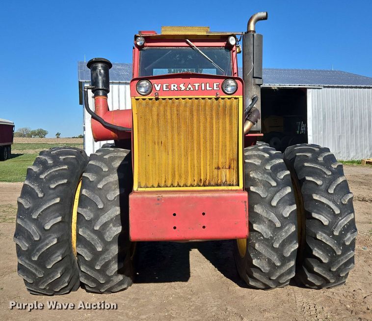 image for item DE2173 1979 Versatile 900 4WD tractor