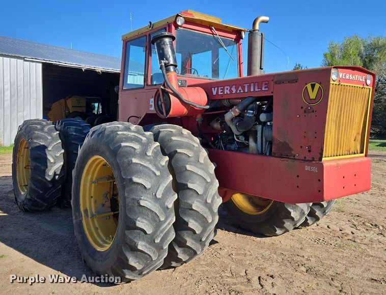 image for item DE2173 1979 Versatile 900 4WD tractor
