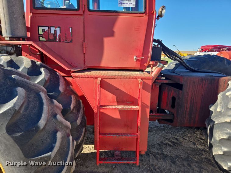 image for item DE2173 1979 Versatile 900 4WD tractor