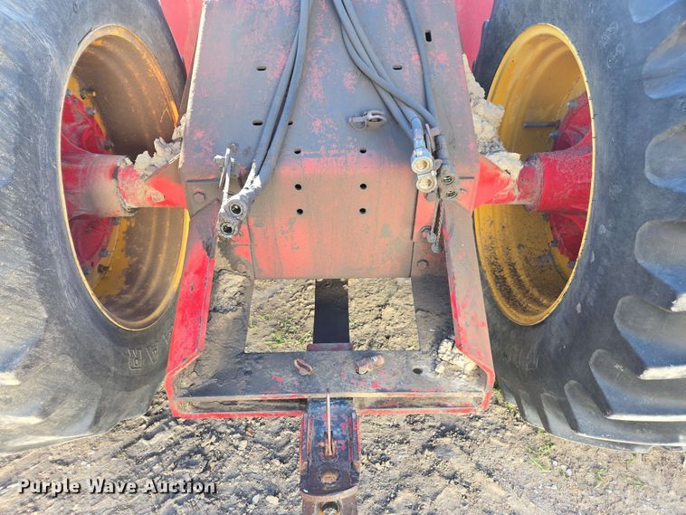 image for item DE2173 1979 Versatile 900 4WD tractor