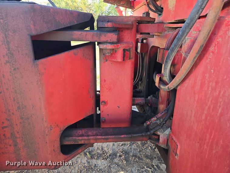 image for item DE2173 1979 Versatile 900 4WD tractor