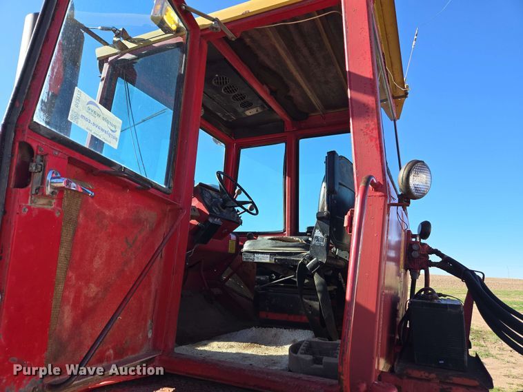 image for item DE2173 1979 Versatile 900 4WD tractor