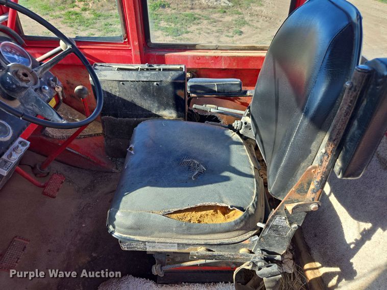 image for item DE2173 1979 Versatile 900 4WD tractor