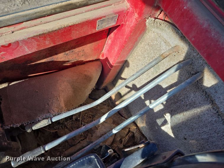 image for item DE2173 1979 Versatile 900 4WD tractor