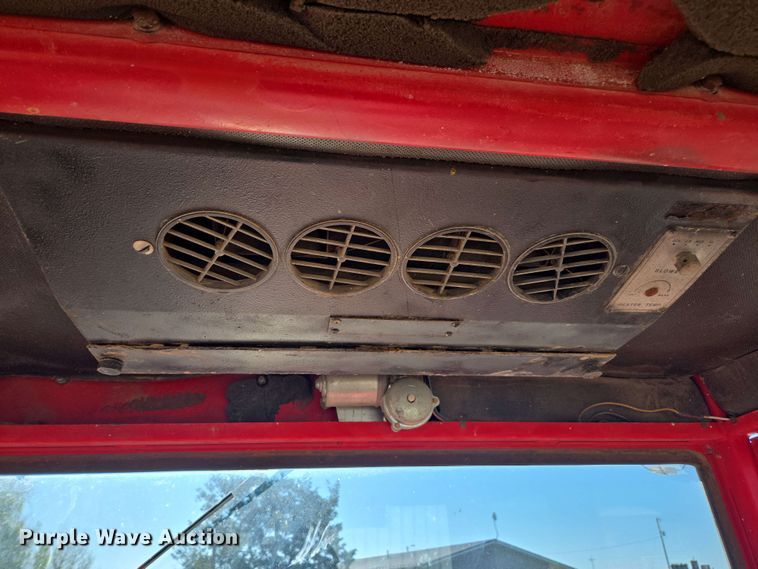 image for item DE2173 1979 Versatile 900 4WD tractor