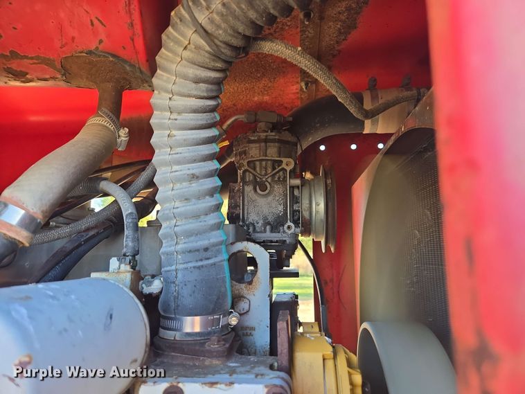 image for item DE2173 1979 Versatile 900 4WD tractor