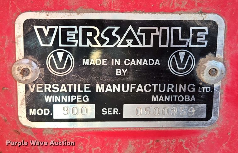 image for item DE2173 1979 Versatile 900 4WD tractor