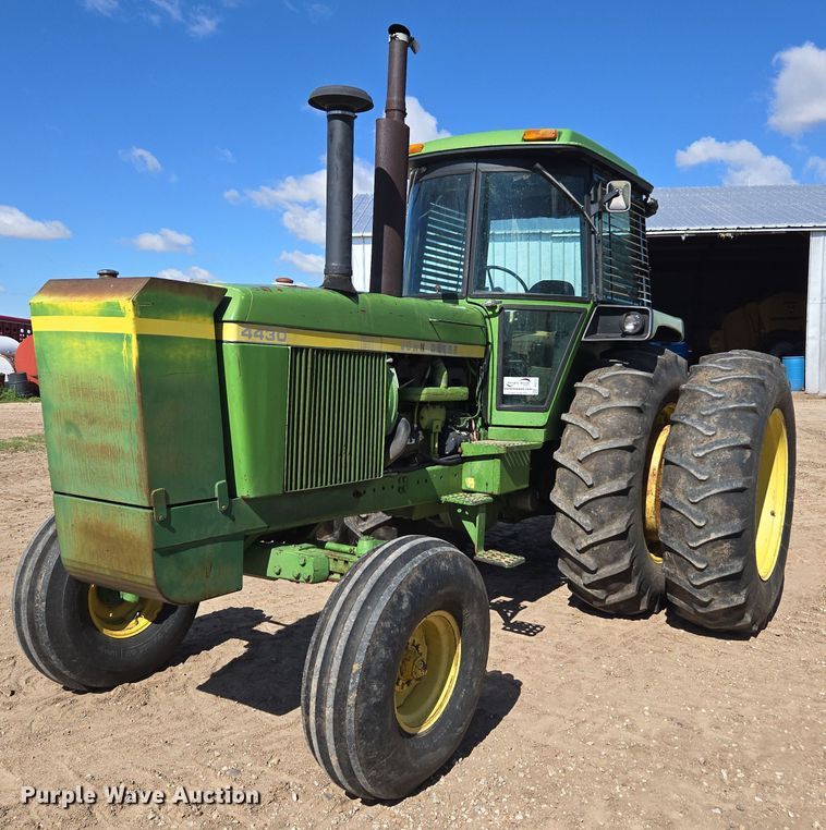 image for item DE2174 1974 John Deere 4430 tractor