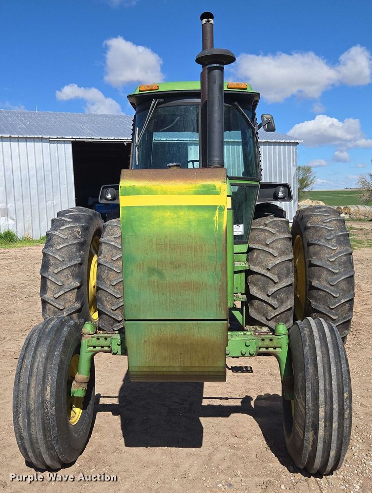 image for item DE2174 1974 John Deere 4430 tractor