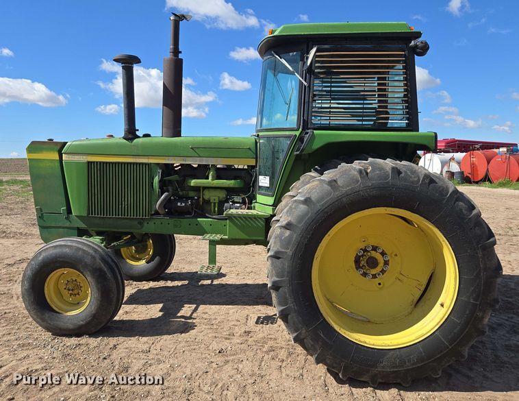 image for item DE2174 1974 John Deere 4430 tractor