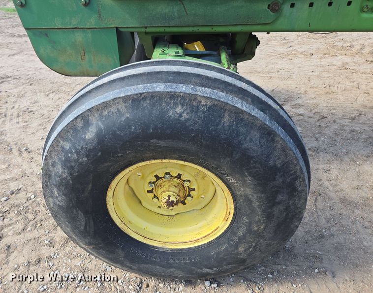 image for item DE2174 1974 John Deere 4430 tractor