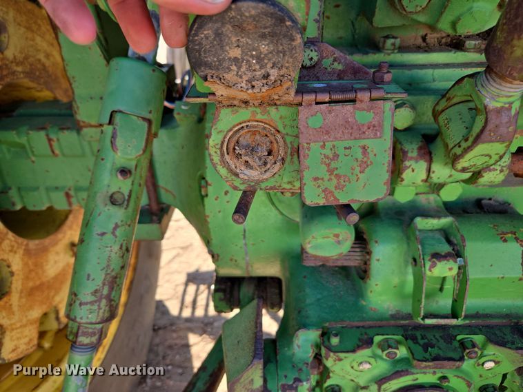 image for item DE2175 1970 John Deere 4020 tractor