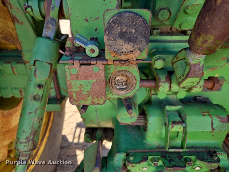 image for item DE2175 1970 John Deere 4020 tractor