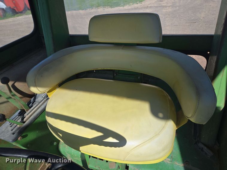 image for item DE2175 1970 John Deere 4020 tractor