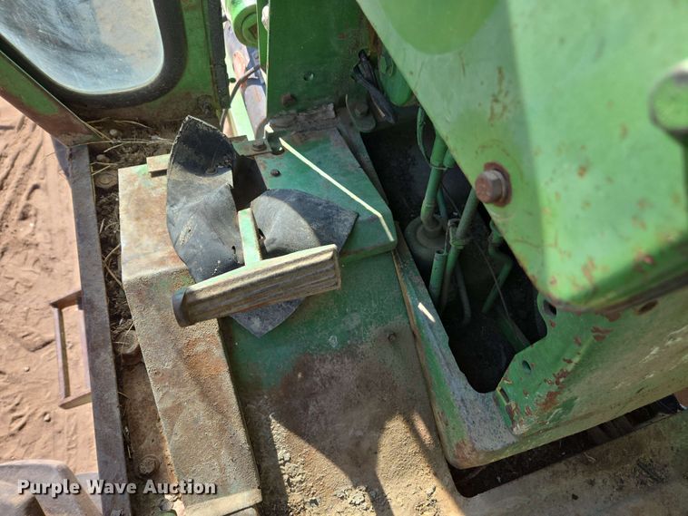 image for item DE2175 1970 John Deere 4020 tractor