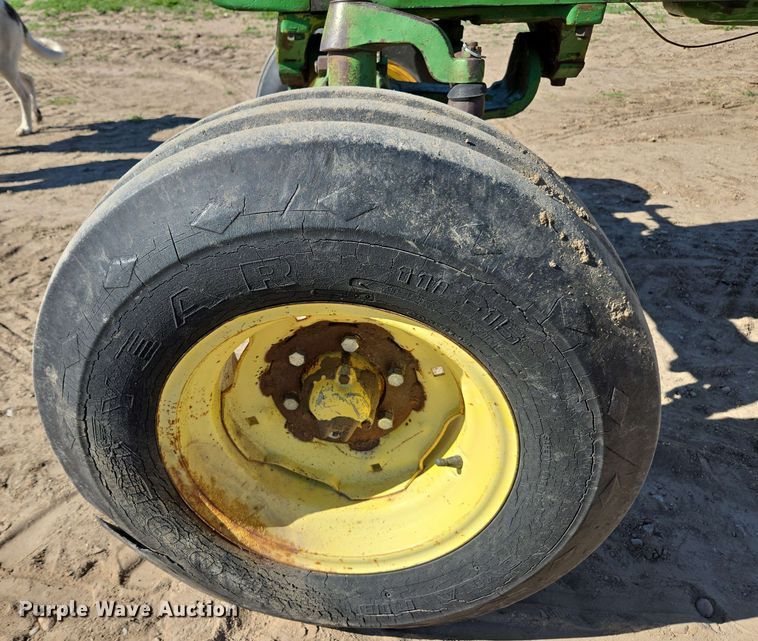 image for item DE2175 1970 John Deere 4020 tractor