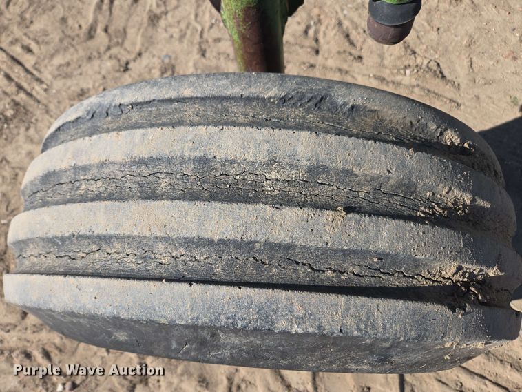 image for item DE2175 1970 John Deere 4020 tractor