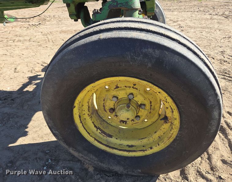 image for item DE2175 1970 John Deere 4020 tractor