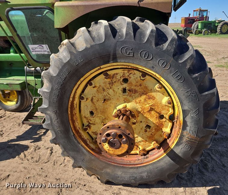 image for item DE2175 1970 John Deere 4020 tractor