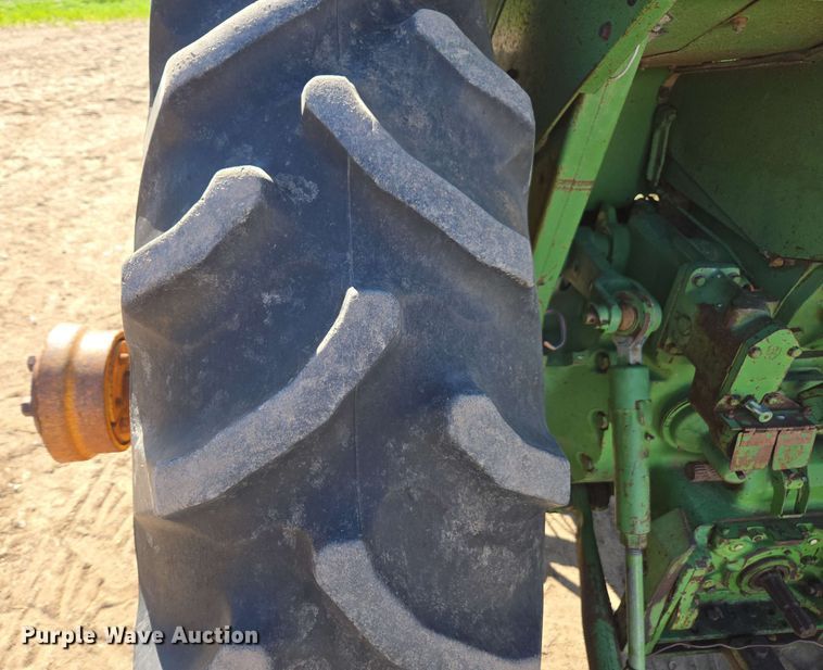 image for item DE2175 1970 John Deere 4020 tractor