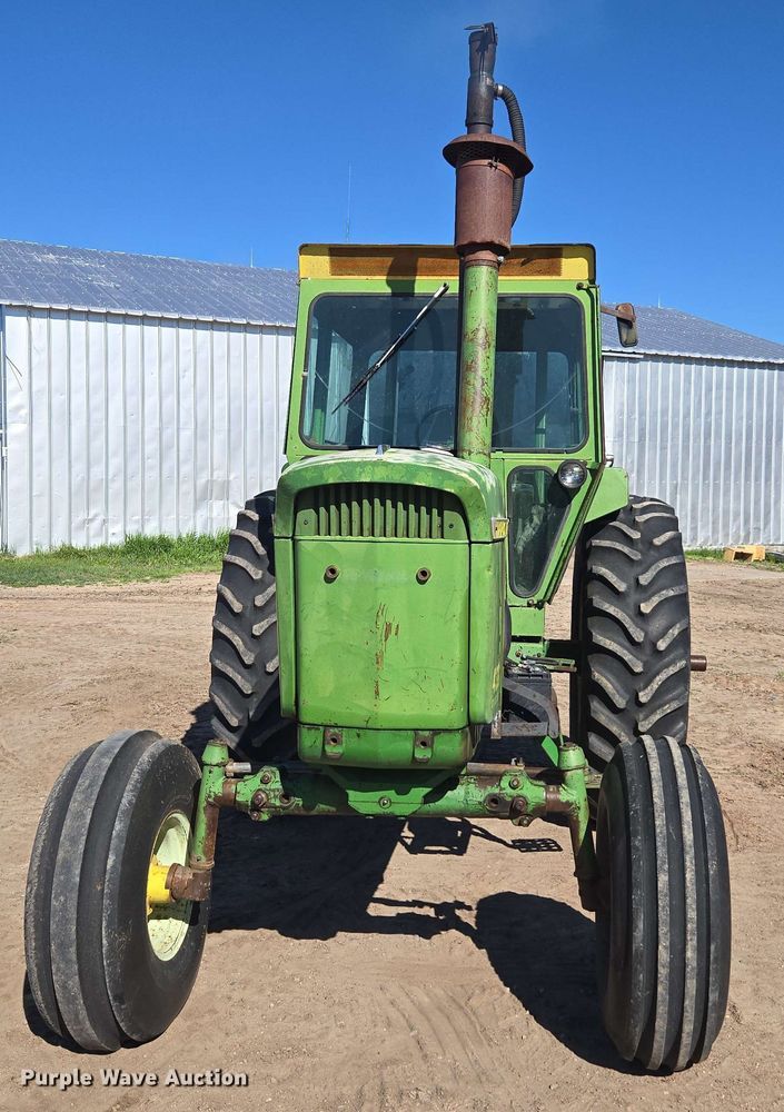 image for item DE2176 1971 John Deere 4320 tractor