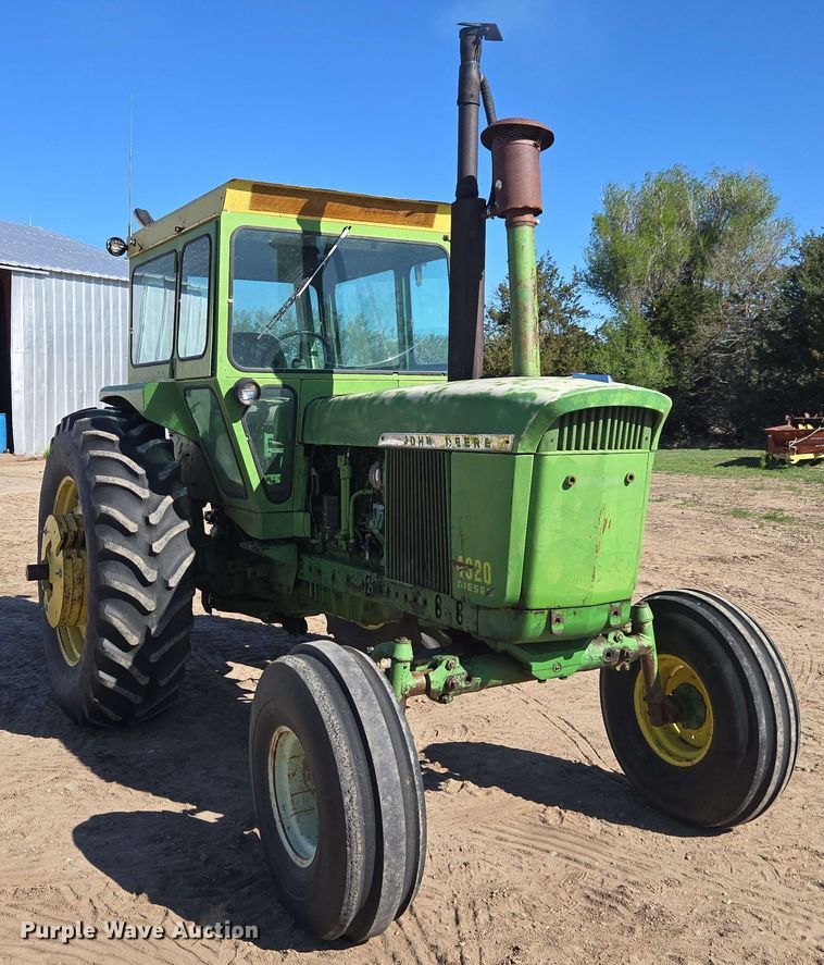 image for item DE2176 1971 John Deere 4320 tractor