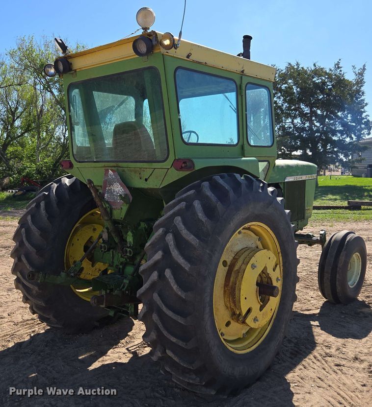 image for item DE2176 1971 John Deere 4320 tractor