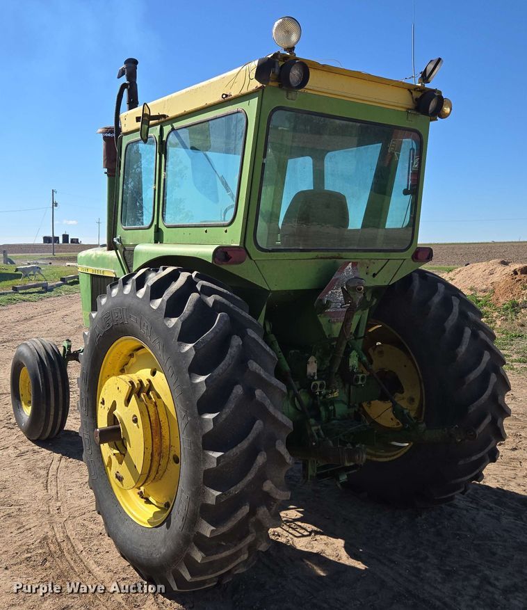 image for item DE2176 1971 John Deere 4320 tractor
