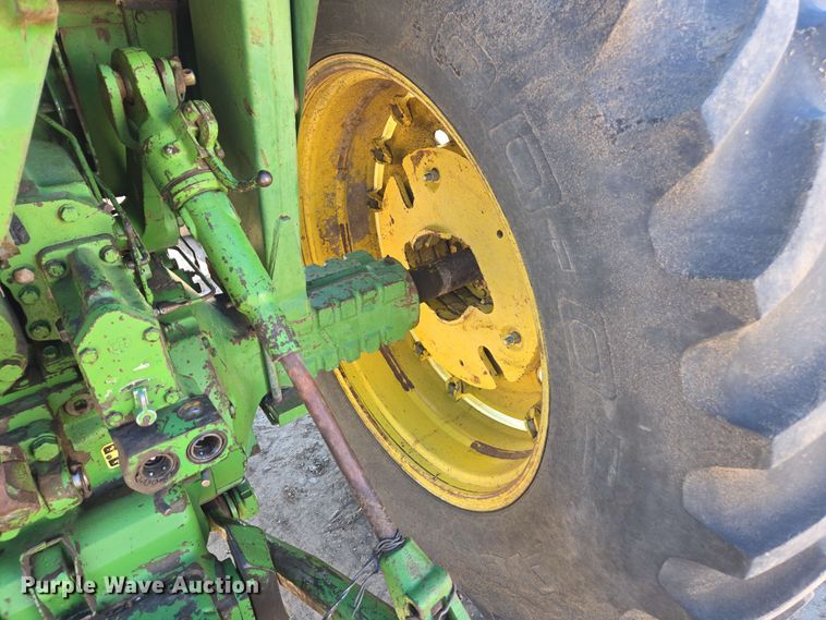 image for item DE2176 1971 John Deere 4320 tractor