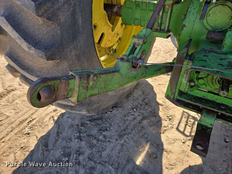 image for item DE2176 1971 John Deere 4320 tractor