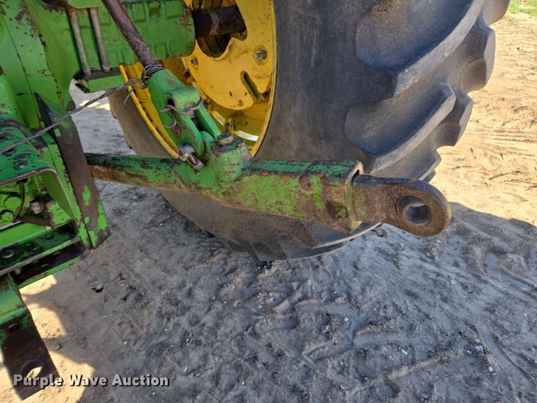 image for item DE2176 1971 John Deere 4320 tractor