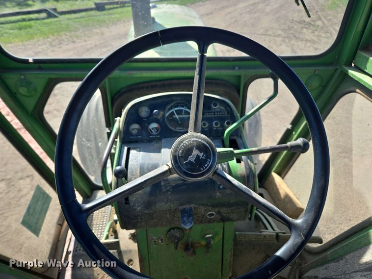 image for item DE2176 1971 John Deere 4320 tractor