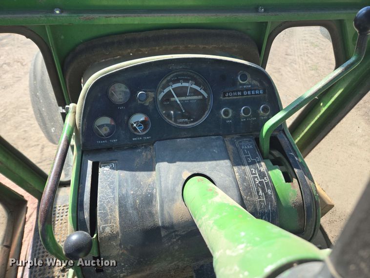 image for item DE2176 1971 John Deere 4320 tractor