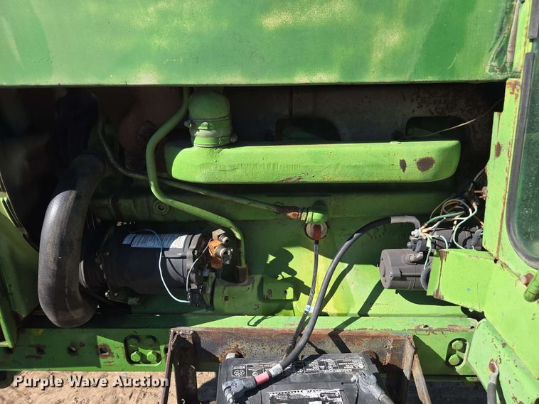 image for item DE2176 1971 John Deere 4320 tractor