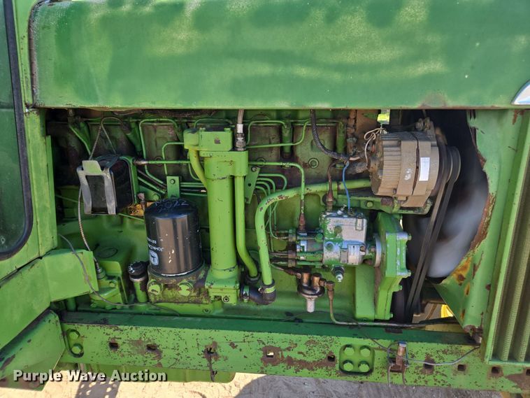image for item DE2176 1971 John Deere 4320 tractor