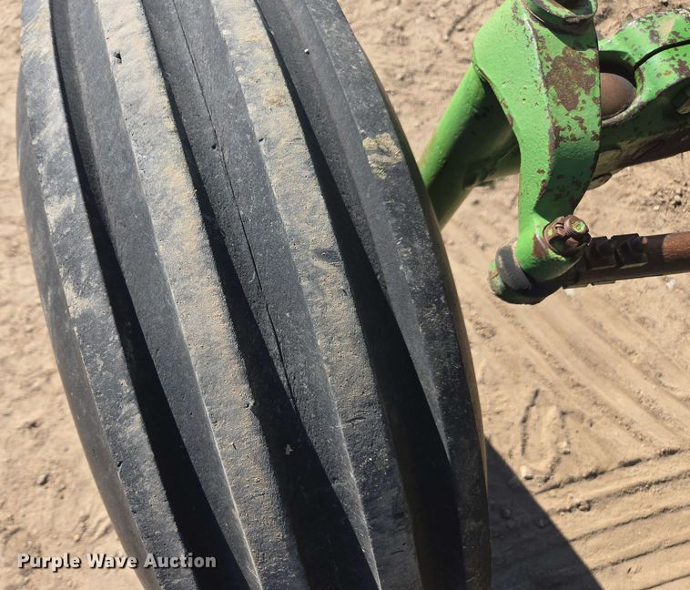 image for item DE2176 1971 John Deere 4320 tractor