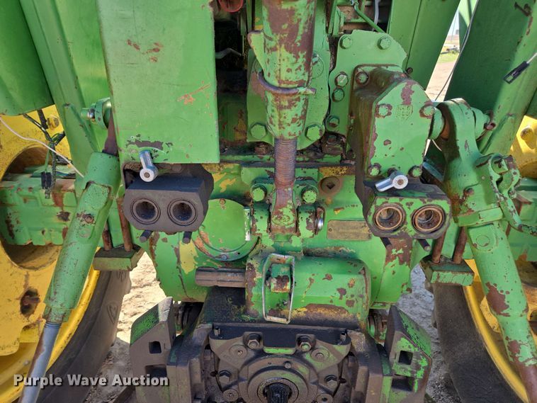 image for item DE2177 1970 John Deere 4020 tractor