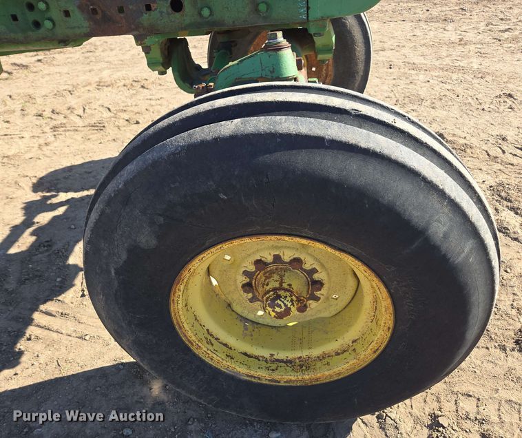 image for item DE2177 1970 John Deere 4020 tractor