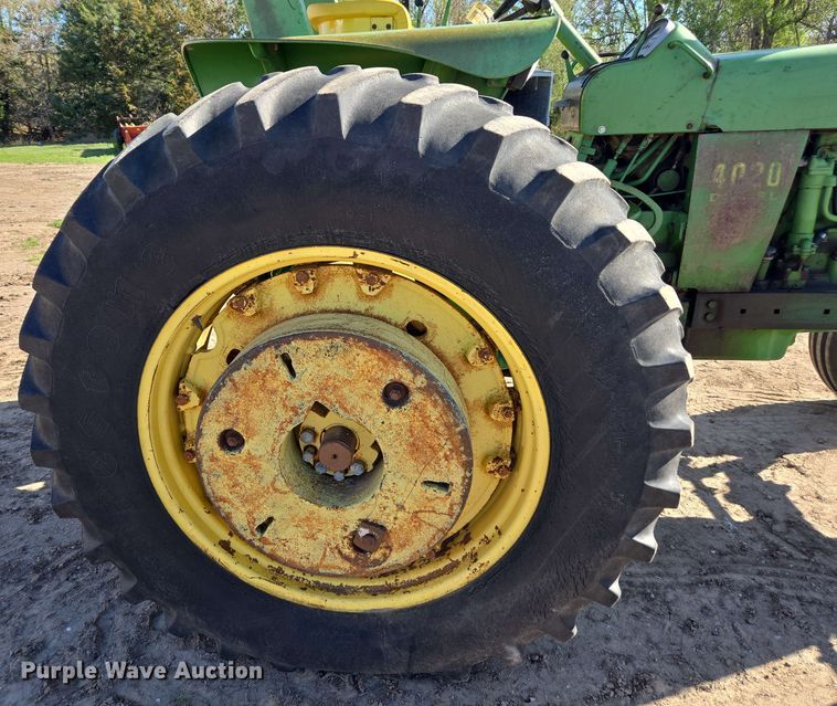 image for item DE2177 1970 John Deere 4020 tractor