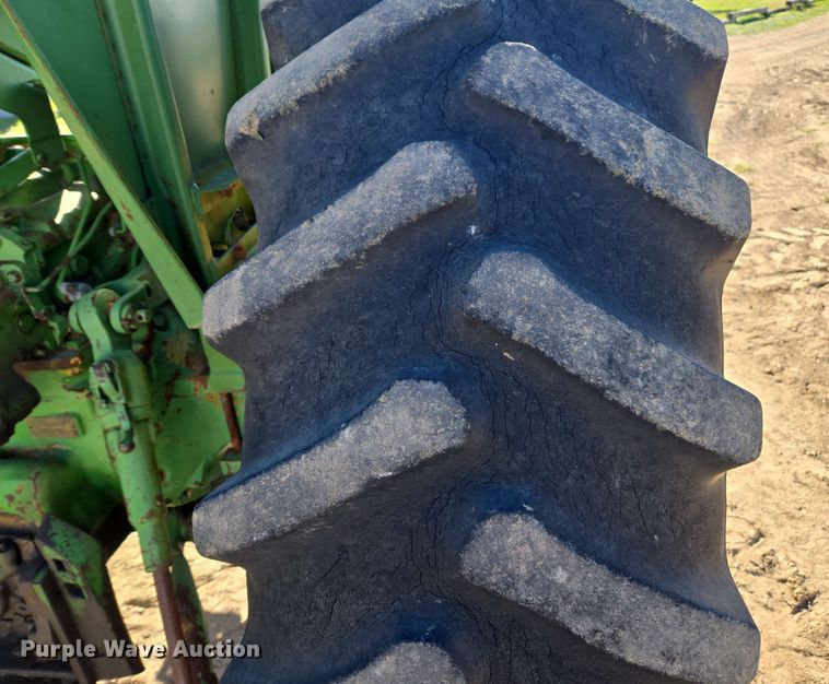 image for item DE2177 1970 John Deere 4020 tractor